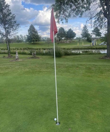 Jaacob Bowden very nearly makes his 4th hole in one