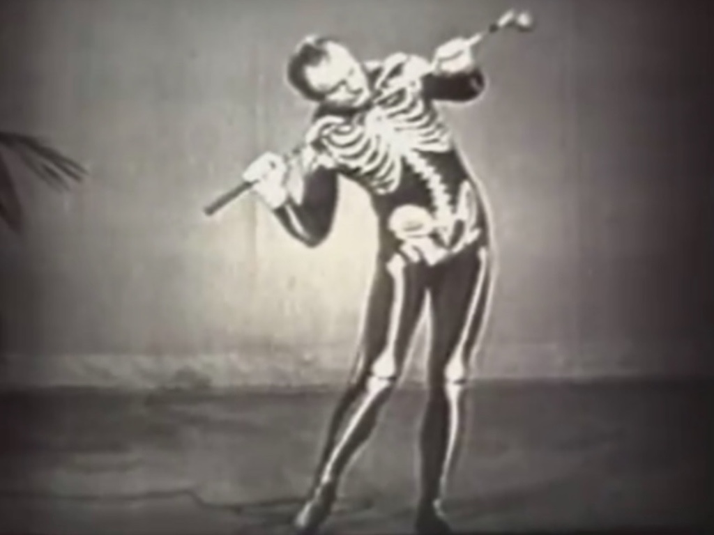 Mike Austin demonstrates how a one foot jump without leaving the ground can push up the lead shoulder for parametric acceleratio